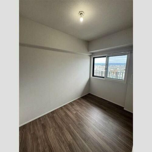 レーベン長岡天神CRESISTの内装