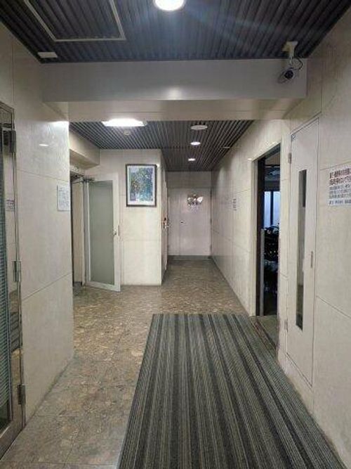 シティガーデン中寺の玄関