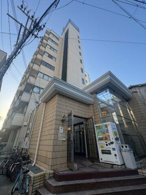 シャンクレール塚本の外観