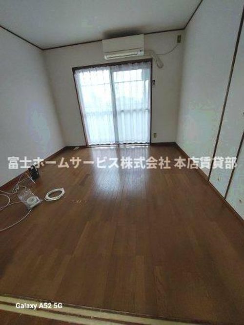 サニーハイツ住吉503の居間