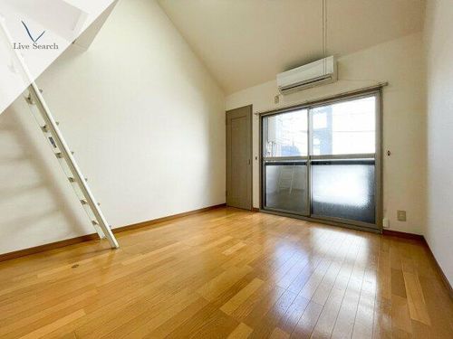 プランドール吉塚の居間