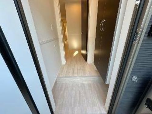 岩倉市東町藤塚Ⅱ期 新築アパートの玄関