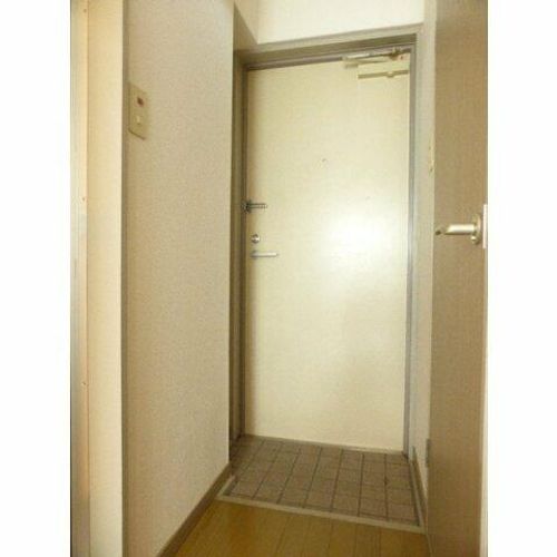 福岡県福岡市東区若宮4丁目(マンション)の賃貸物件の玄関