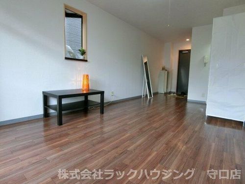 フォルム太子橋の居間