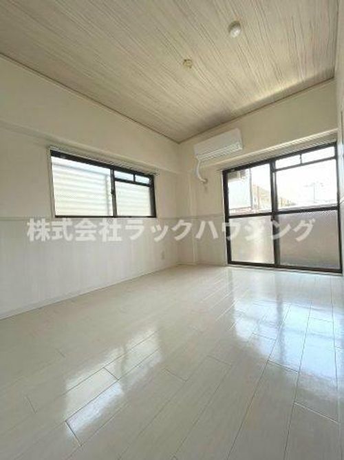 東洋プラザしろきたの内装