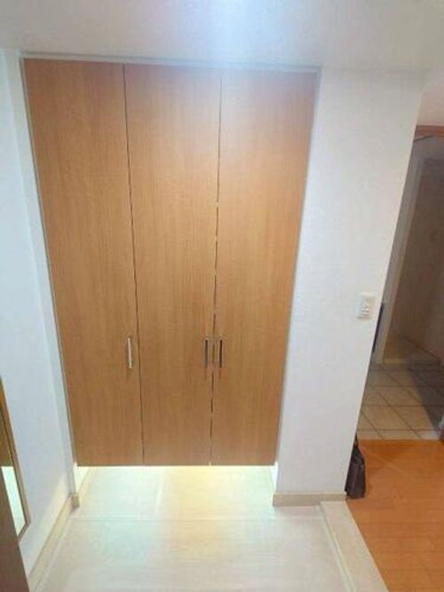 リーガル北堀江1303の玄関