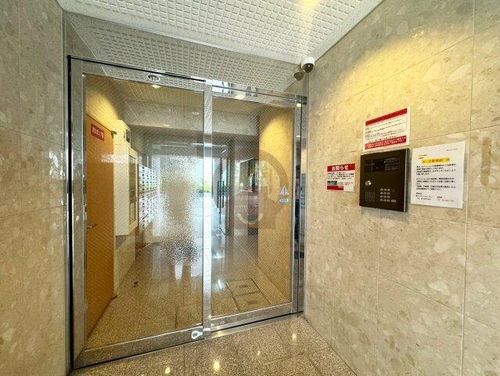 大阪府大阪市西区新町3丁目(マンション)の賃貸物件の玄関