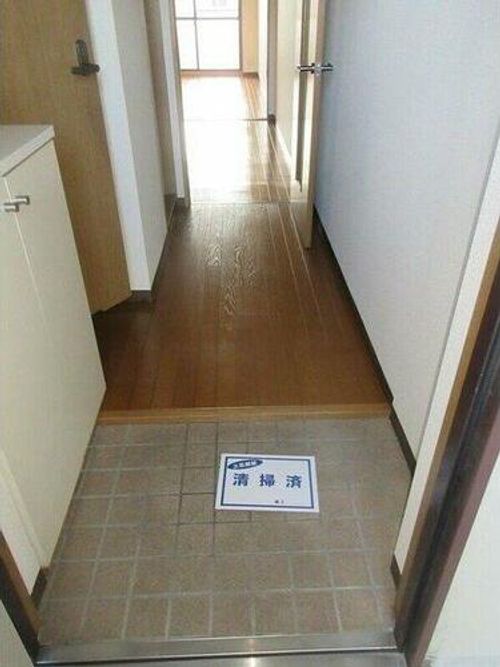 シーナリー瑞穂の玄関