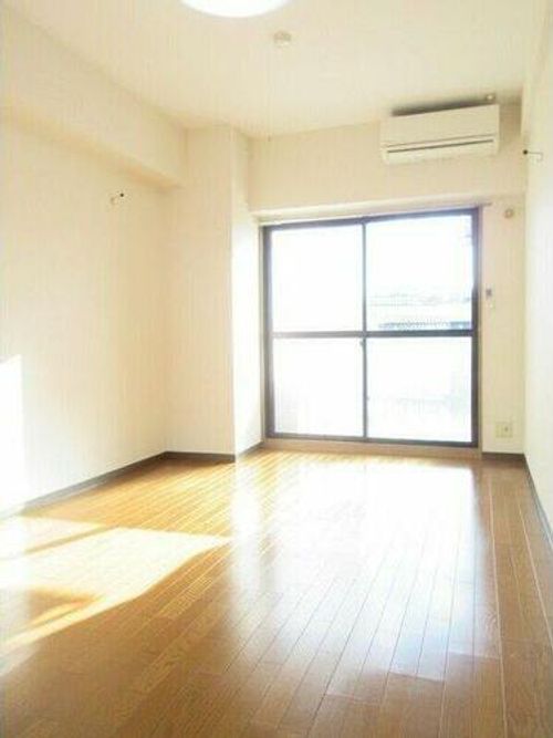 シーナリー瑞穂の居間