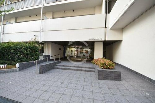 土佐堀ビューハイツの玄関