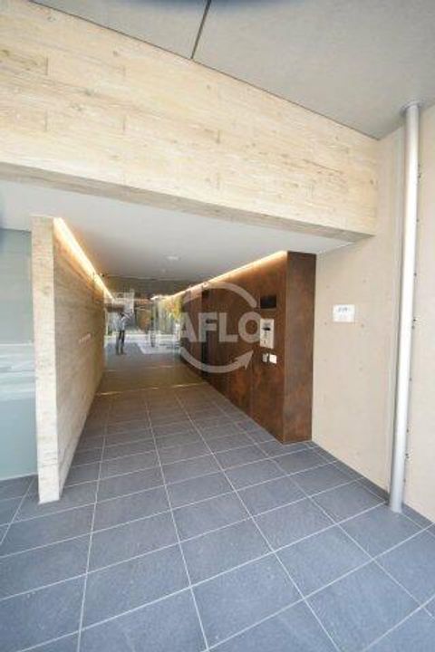 ルーチェ南森町の玄関