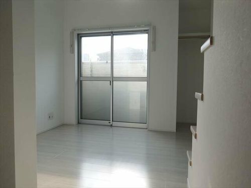 タクステージ吉塚の居間