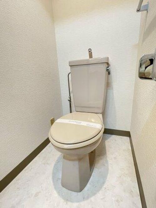 岩保ビル駅南の内装