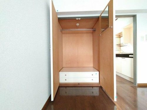 岩保ビル駅南の内装