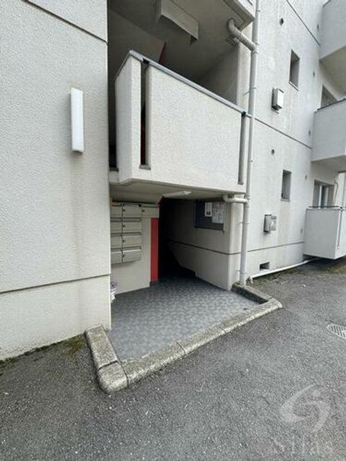 メゾン太秦の玄関