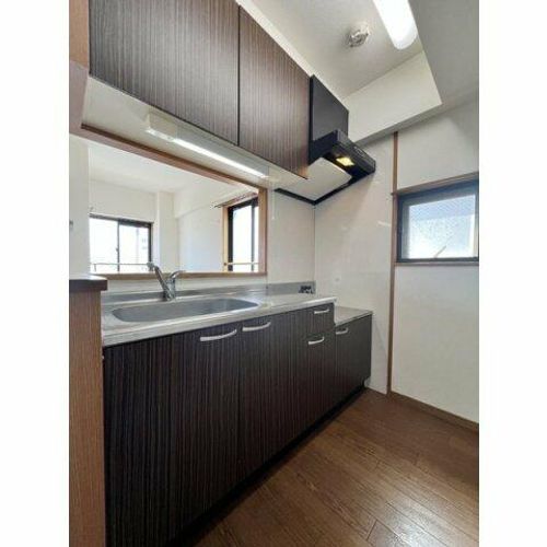 福岡県福岡市西区富士見2丁目(マンション)の賃貸物件のキッチン