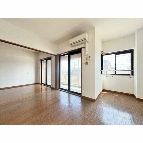 福岡県福岡市西区富士見2丁目(マンション)の賃貸物件の居間