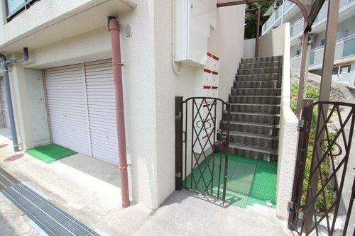 サンルーム名谷の玄関