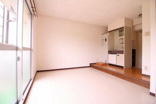 サンルーム名谷の居間