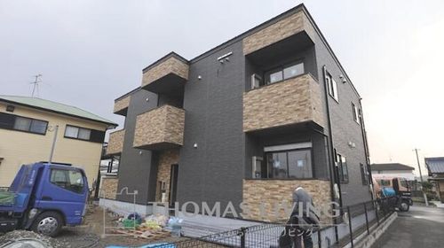 BRAVE BASE 陣原東の居間