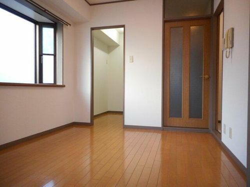 エクセル天王寺の居間