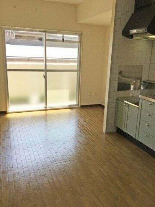 コーシャハイツ北山の居間