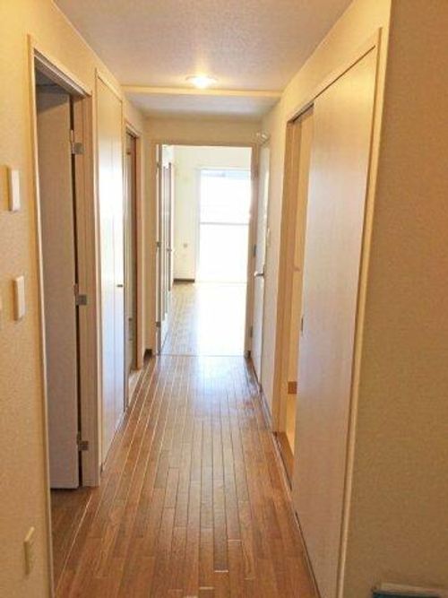 コーシャハイツ北山の玄関