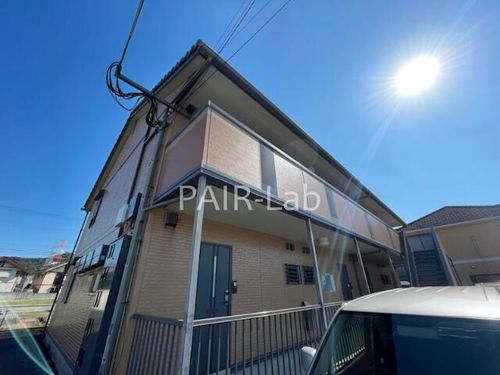 メイプルコート佐土の玄関