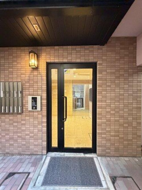 ロジュマン農人橋の玄関