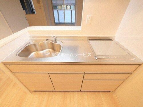 セレニテ桜川駅前プリエのキッチン