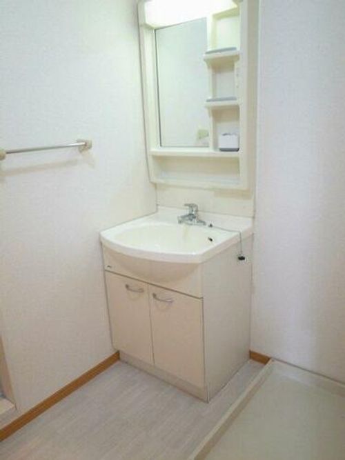 ファミール二池202の内装