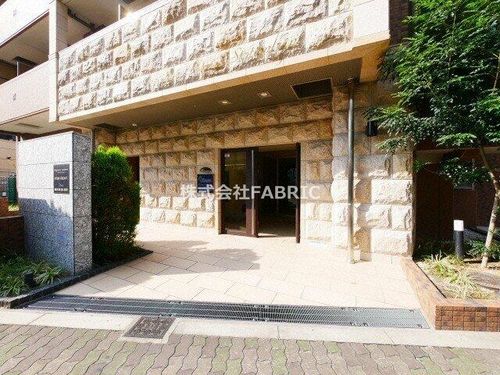 プレサンス阿波座ステーションフロントの玄関