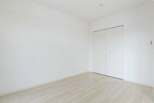 Jouir Isshaの内装