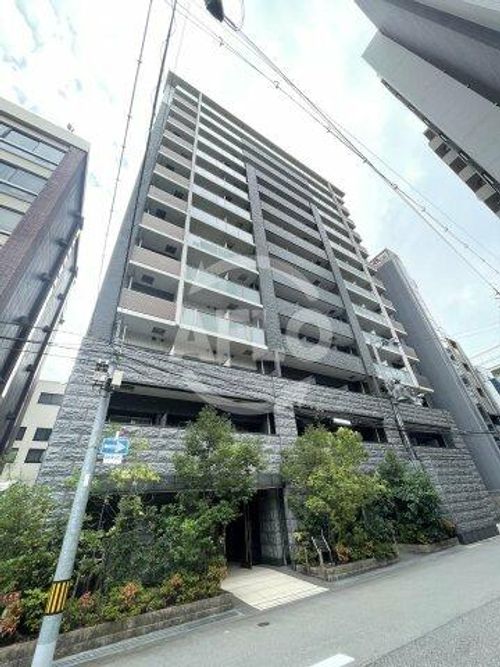 プレサンス京町堀ノースの外観