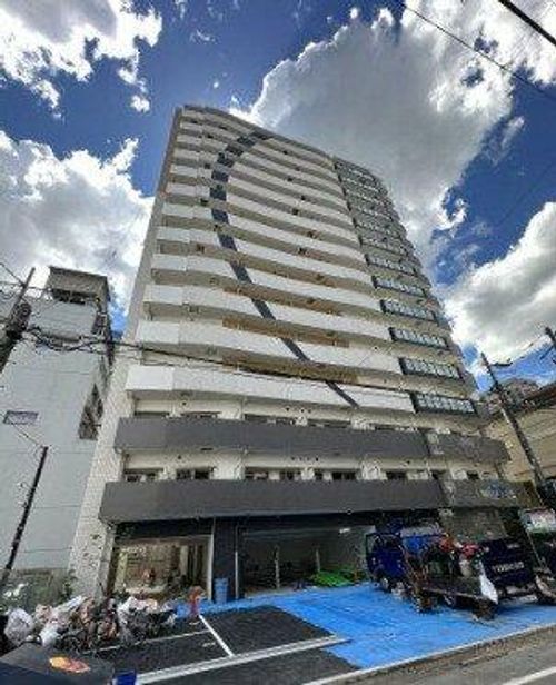 セレニテ本町東リアンの外観