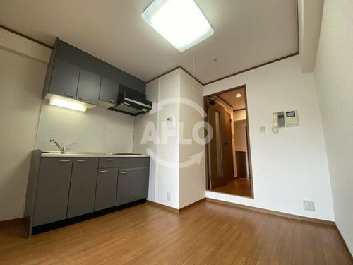 ノルデンタワー天神橋の居間