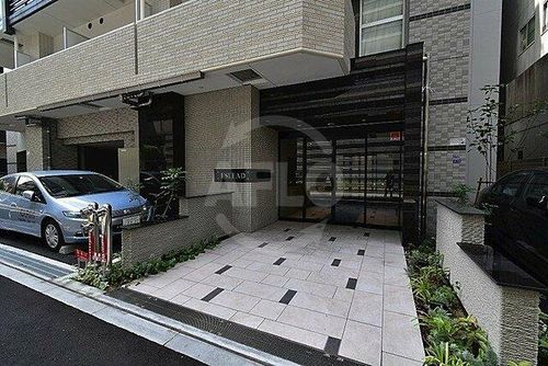 エスリード福島ラグジェの玄関