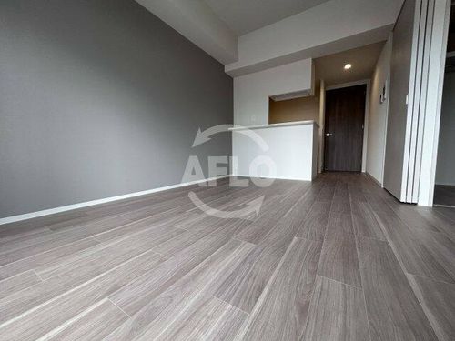 コンフォリア・リヴ新大阪西宮原ソルテラスの居間