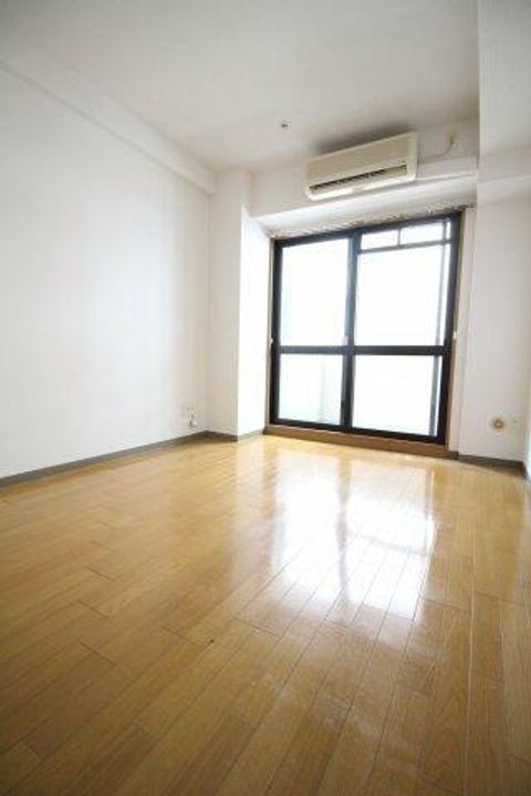 エスリード三宮フラワーロードの居間