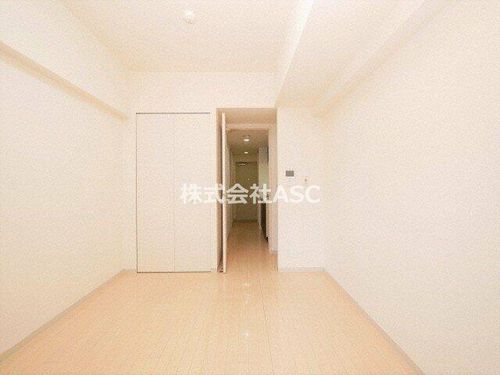 エステムプラザ大手前エヴァース202の居間