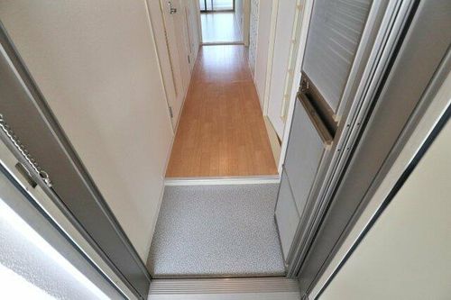 プラム離宮302の玄関