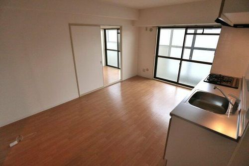 プラム離宮302の居間