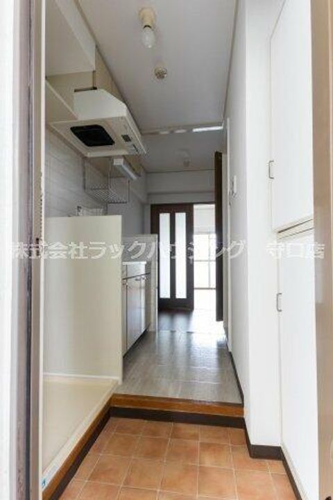 高瀬ハイツⅡの玄関