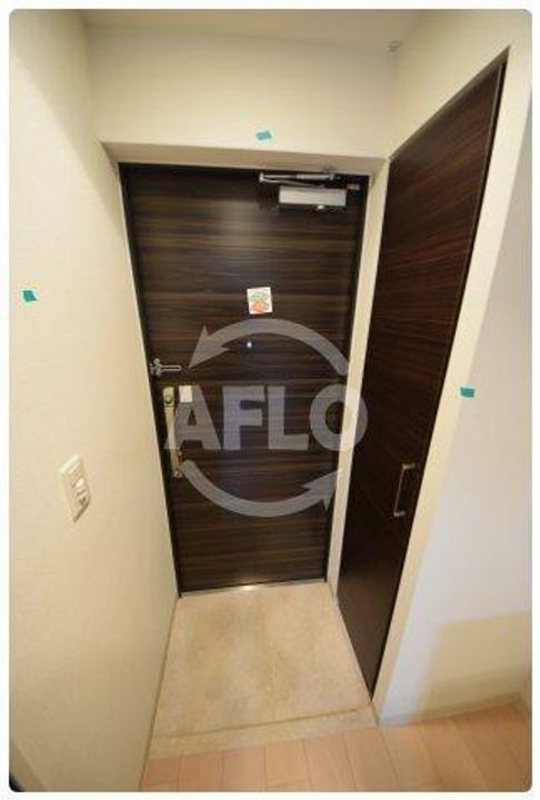 プランドール大手前レジデンスの玄関