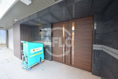 プランドール大手前レジデンスの玄関