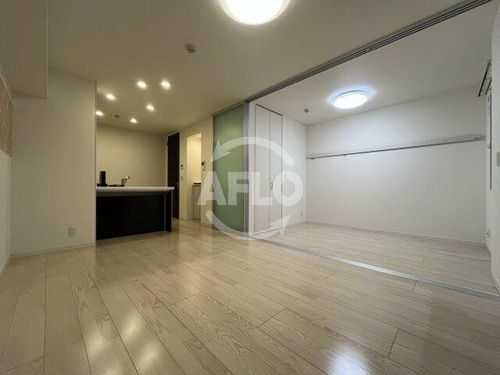 インフィニティ北川口の居間