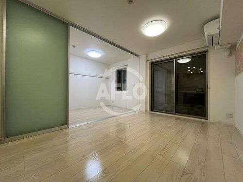 インフィニティ北川口の居間