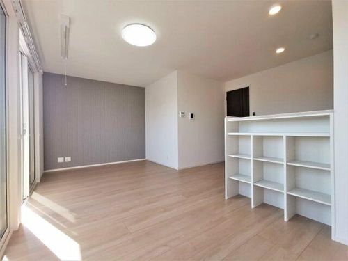 大阪府羽曳野市南恵我之荘6丁目(アパート)の賃貸物件の居間