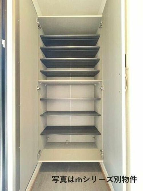 新築 (仮称)robot home 唐の原の玄関