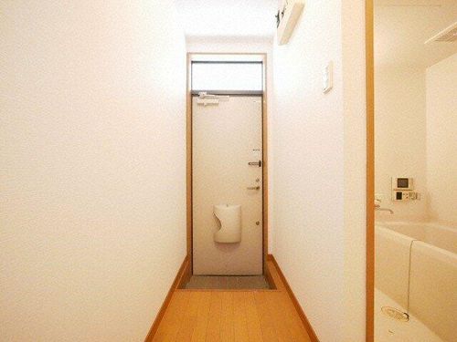 ロザリオカーサⅢの玄関